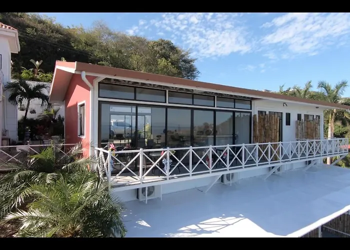 Pura Vista 4*